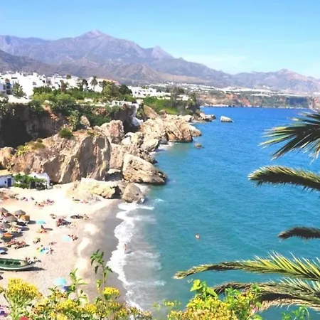 Central Nerja Apartment With Swimming Pool