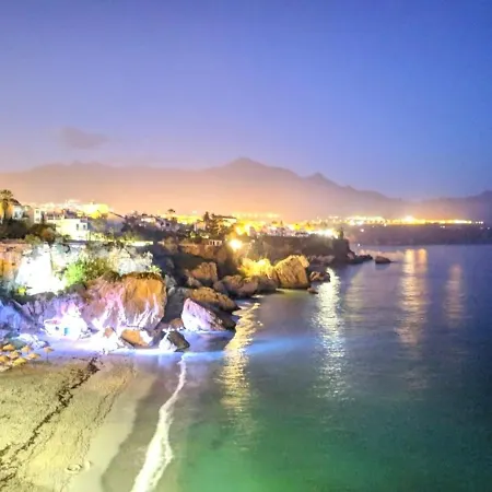 Central Nerja Apartment With Swimming Pool Daire Nerja