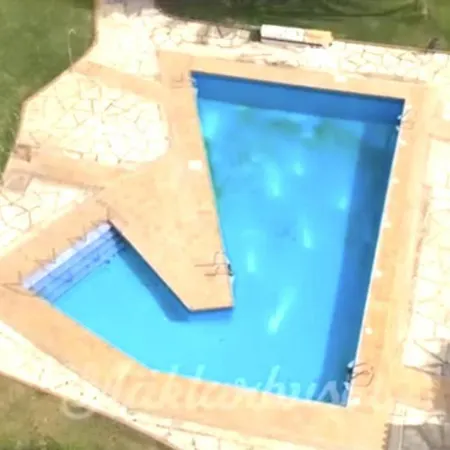 Central Nerja Apartment With Swimming Pool